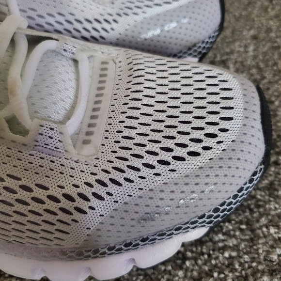 Under Armour Infinite Hovr Running Shoes - Picture 6 of 9
